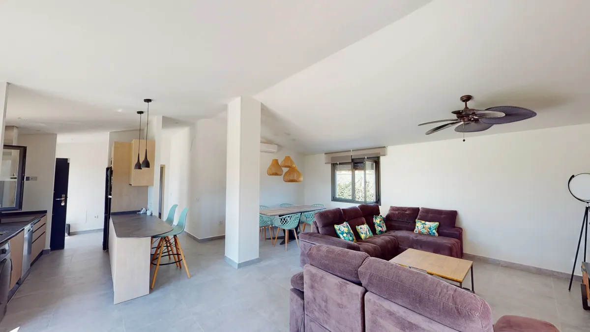 8319b744-5719-47b2-b8ea-07944e9bd60b