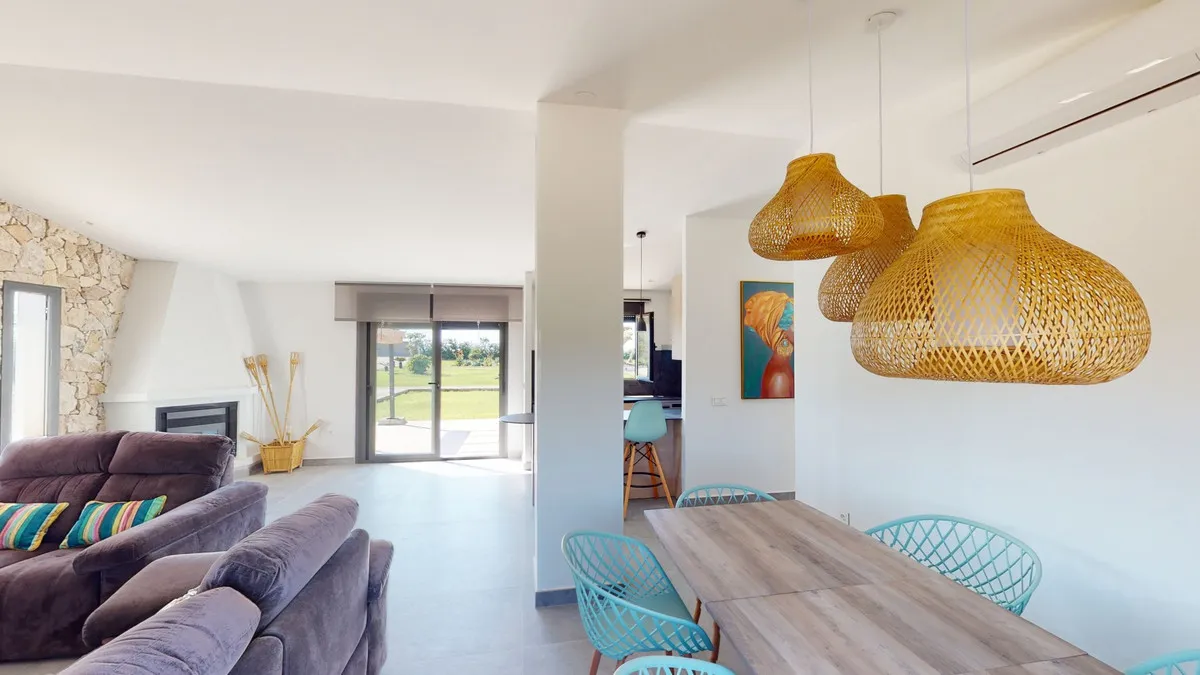 8c35186f-5bd9-422c-a929-37c4a022ad18