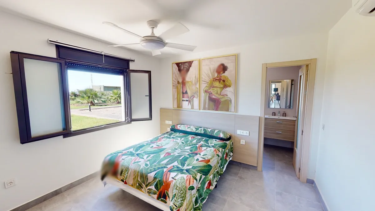 af1f2160-3317-4b92-b214-46b6d4573967