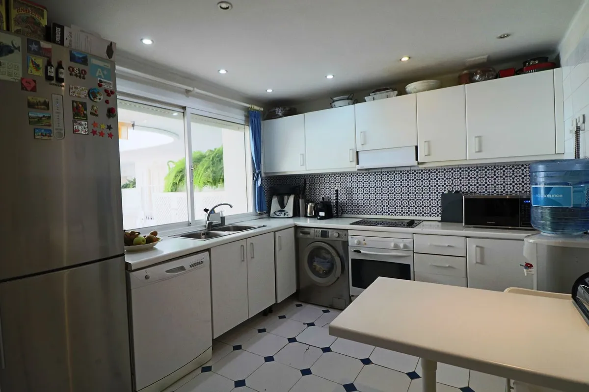 21dc02bd-052d-4d24-9914-b8f937179ef4