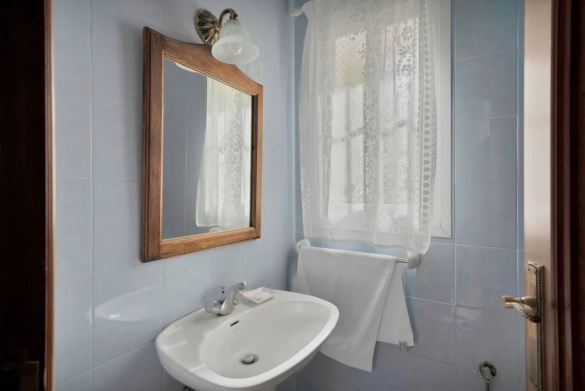 030c905d-9979-497e-a9b7-7a3c9fd44c63