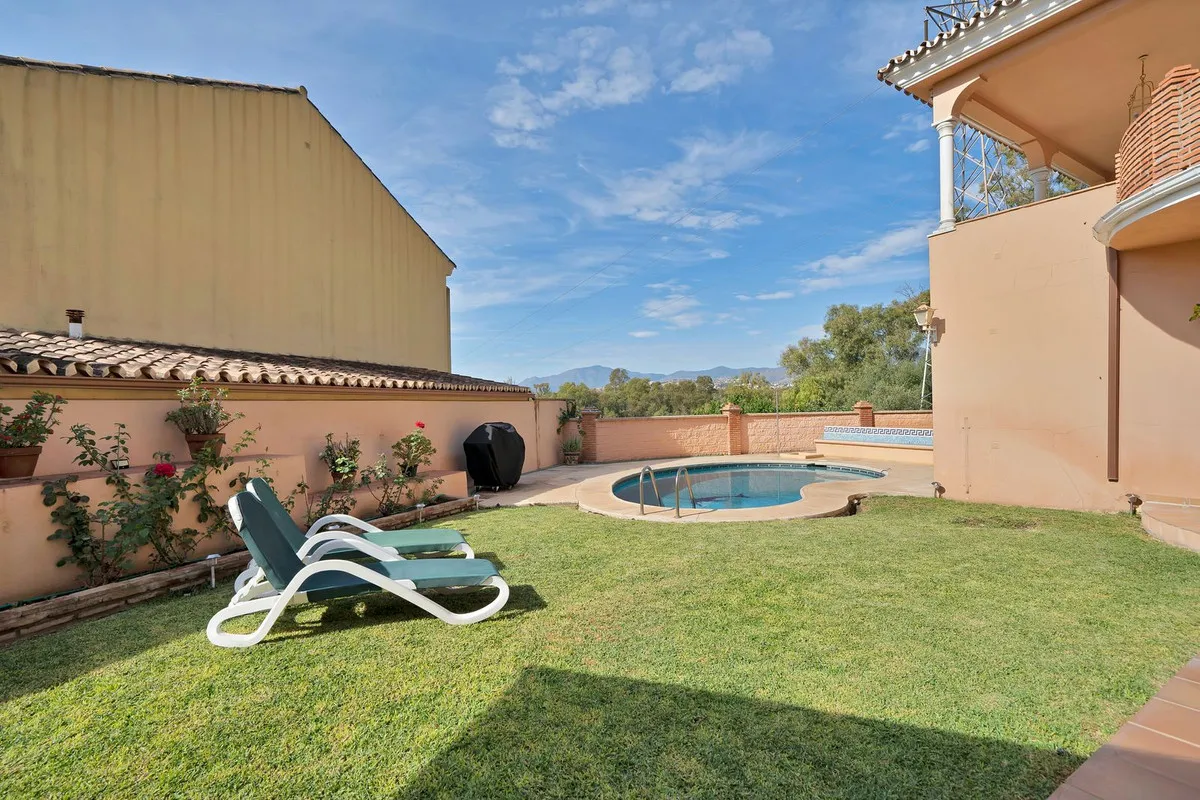 2e5cfeaa-600c-4d68-aa5a-adc570884d70