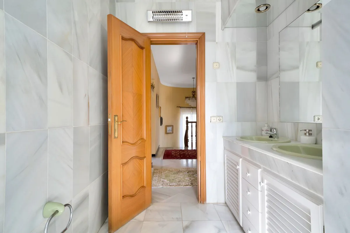 52d21ebe-02cc-49ba-b298-6c8e8e8d1229