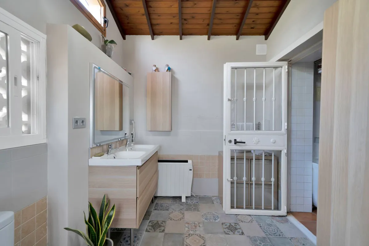 54da2ad2-7072-4bed-873a-a33b9f908aec