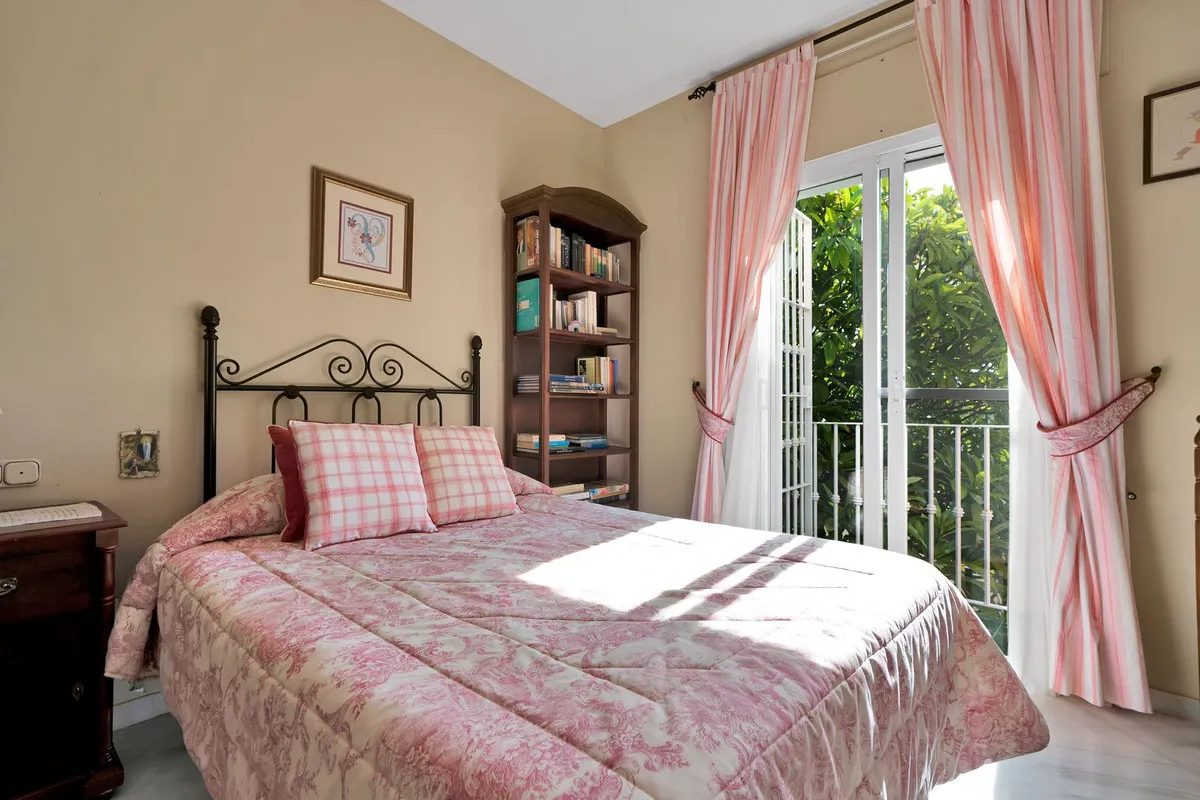 592f595c-d376-47c5-a662-ca20e37dff85