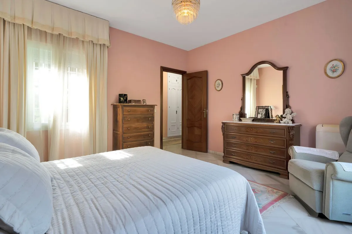 83c2c74b-811a-405b-8903-631bfc5929d1