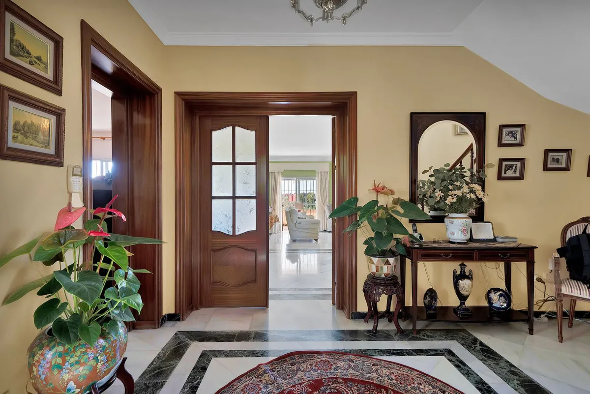 e39d80d8-1e1b-4e81-a484-b048b693718c