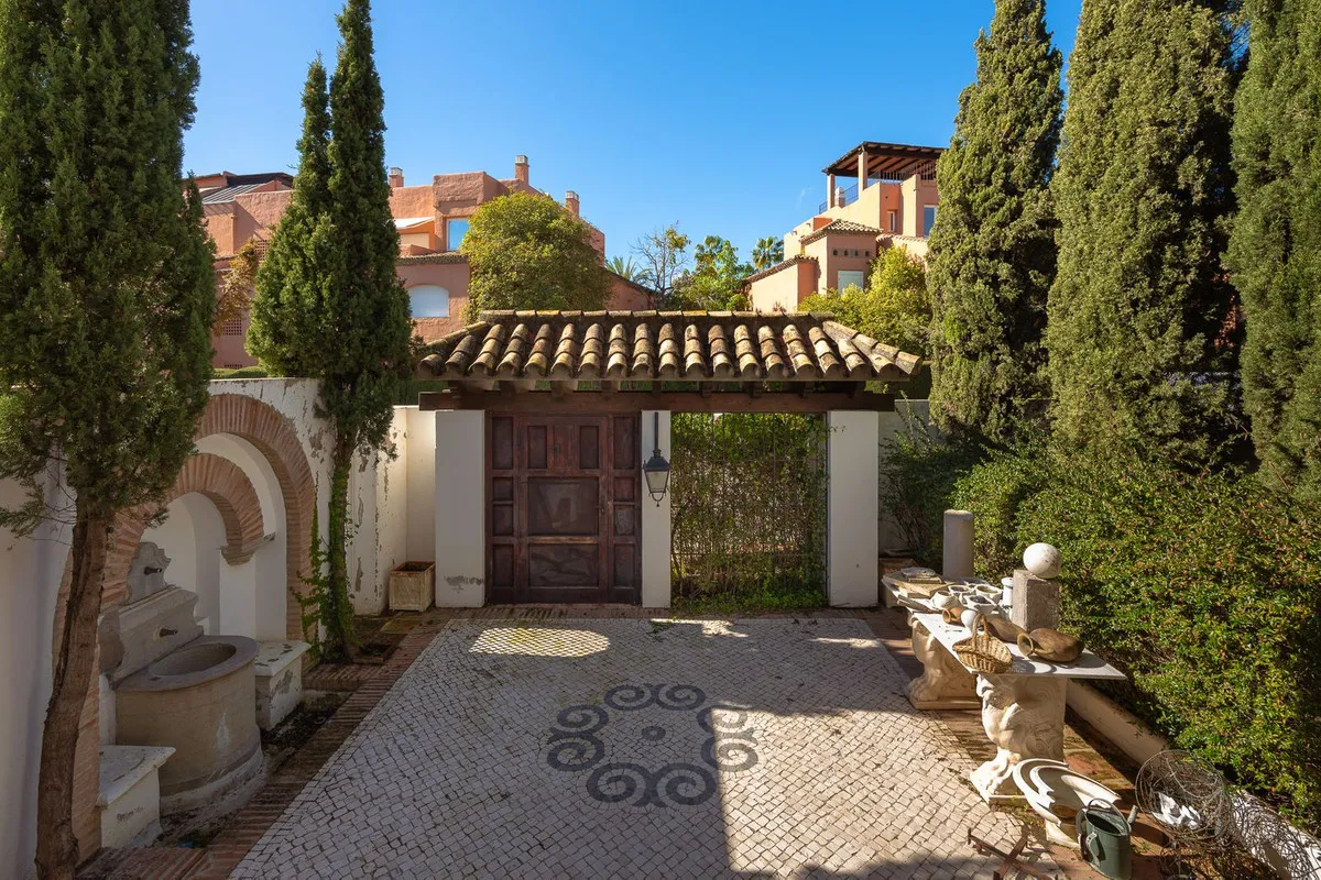 2afdfc75-87b5-467e-bd96-16e996af899c