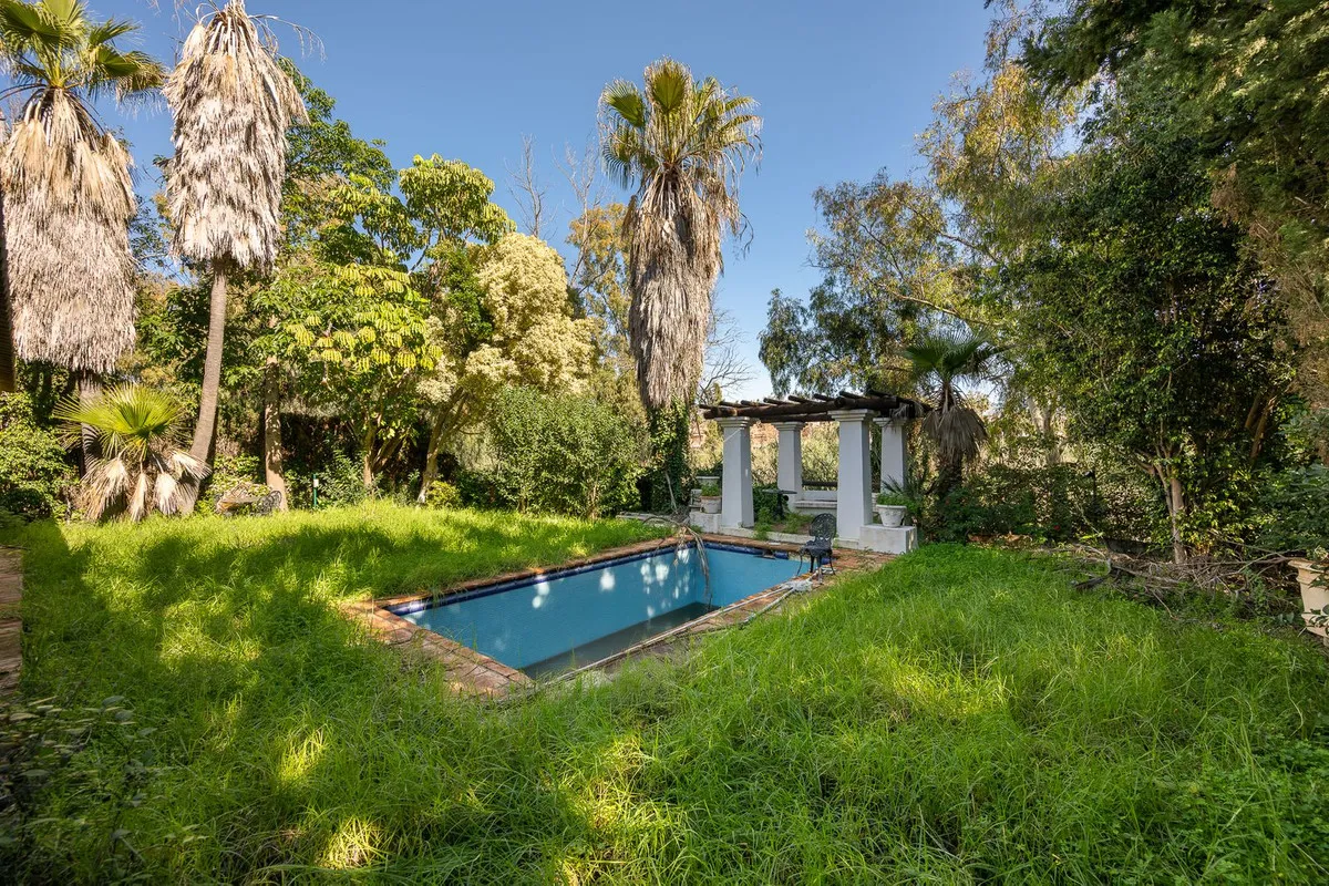 39899209-2206-46b8-83d3-7714e3bffefe