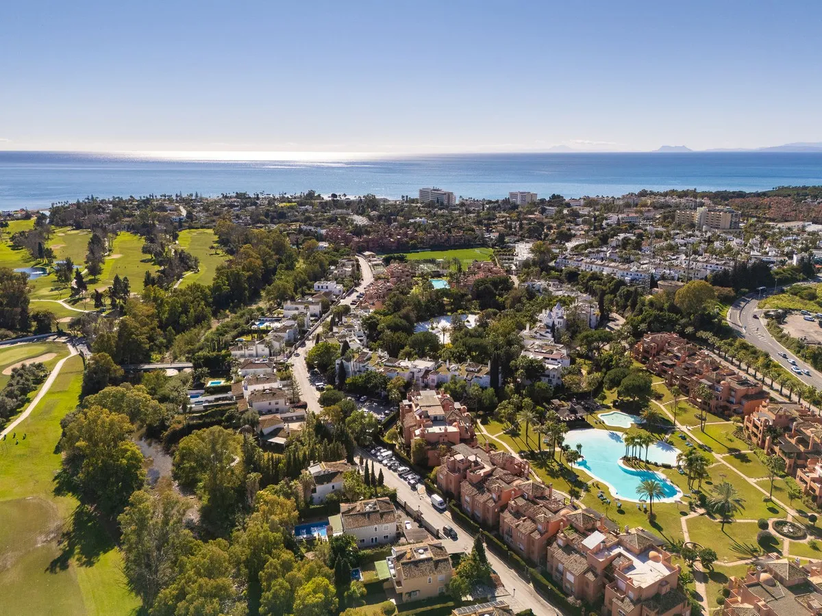 9ea370d9-71ee-4c68-915d-f4d71efd809d