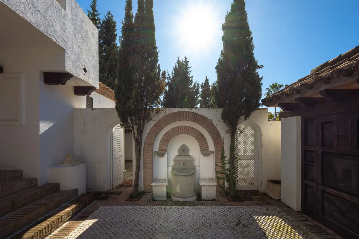 a6c86640-23db-4251-b901-774533405a05