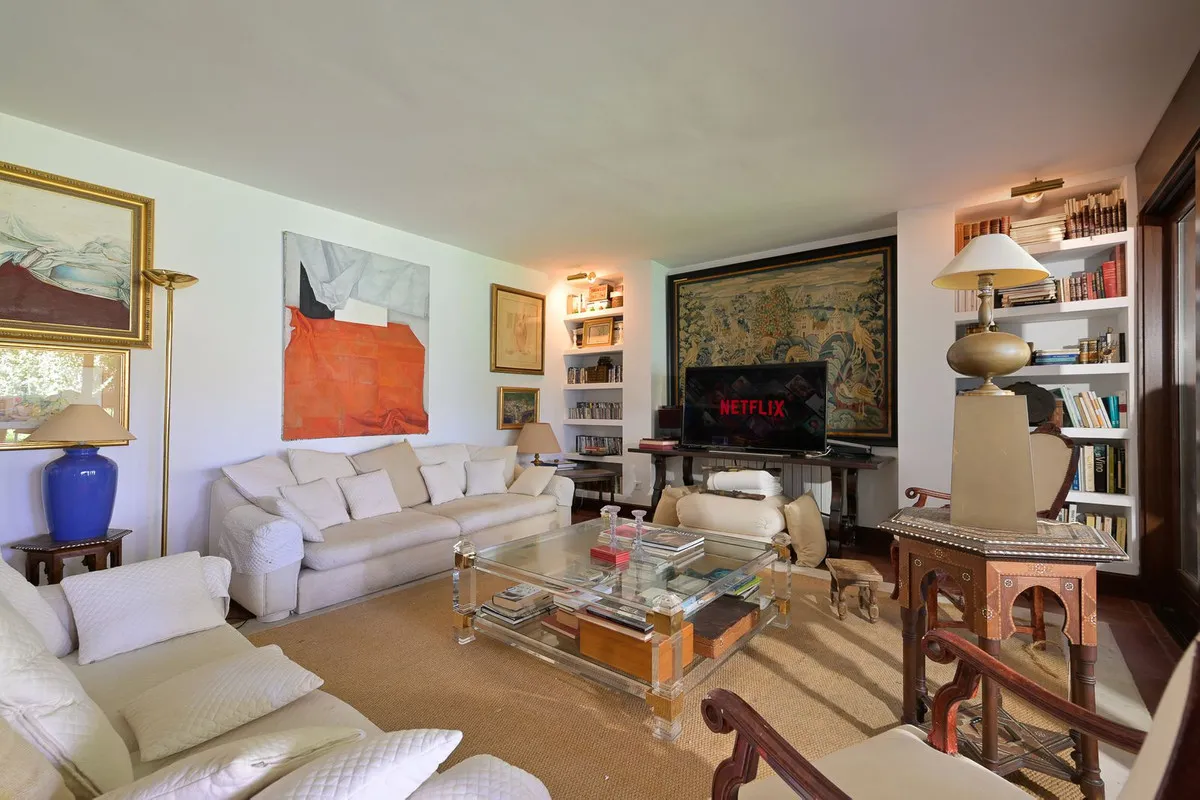 abe0347f-eddf-4dcc-98b0-59541d901ceb