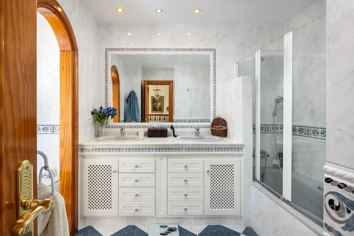 08f29039-c6dd-4df9-9f49-68963c2e325a