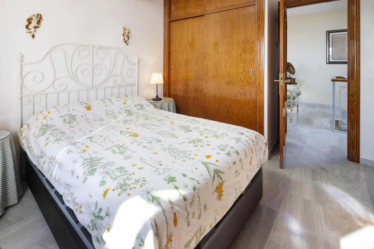 16b46ca5-6be8-4fa5-a8fb-5223d948fb54