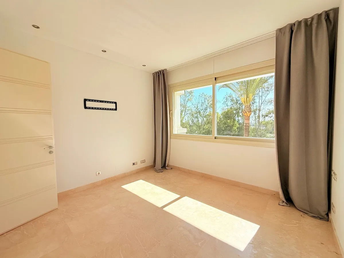 10db9f90-4875-46a1-8883-7aa554eddbc0