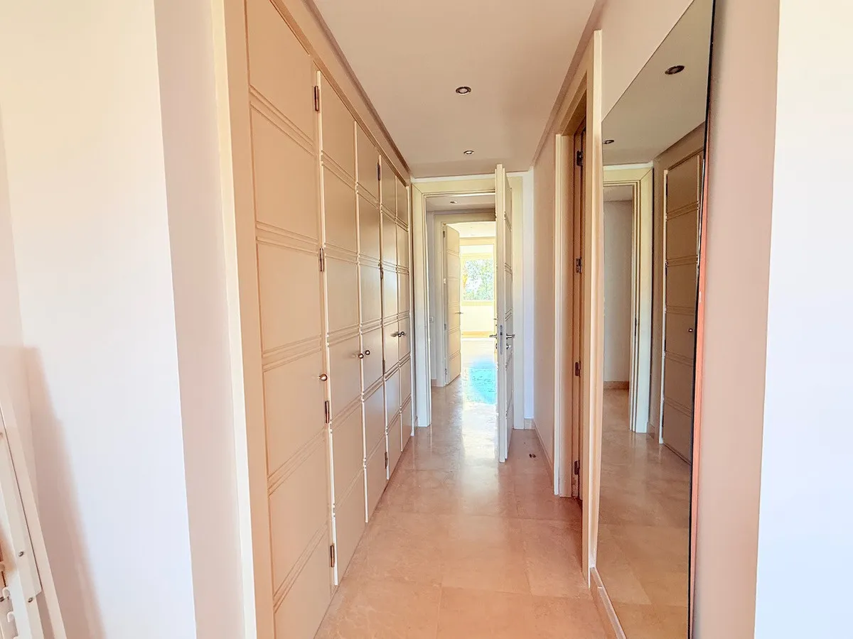 f4e53bdd-3cc3-4aa0-9967-2808d08713d4