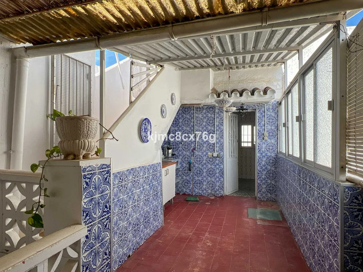 1656df06-9f3e-422c-9d43-92d24dcd5448