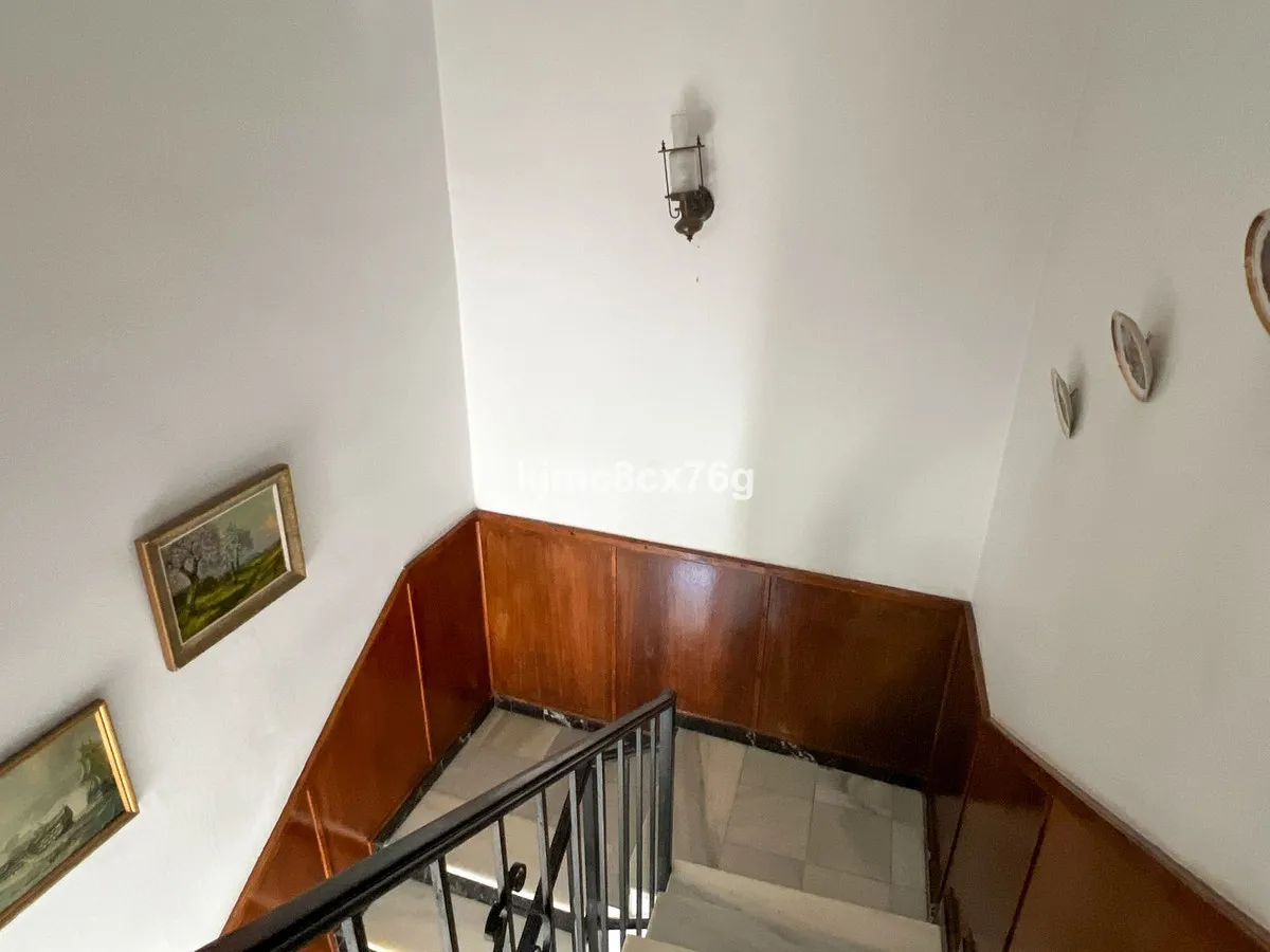 6c895b27-da33-4dcf-8723-bde3e7f51e8b