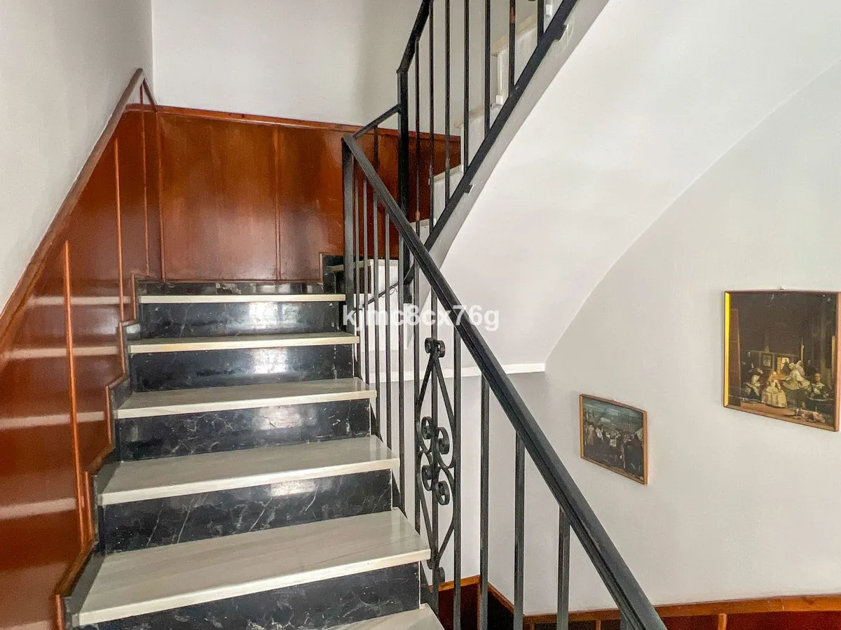 71d83ad0-efc1-4b84-b2bb-2dc2b13cb103