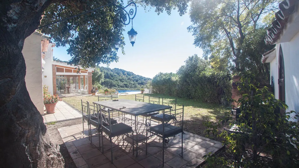 1f14a794-97f1-4f51-8fb5-8209611c1cbb