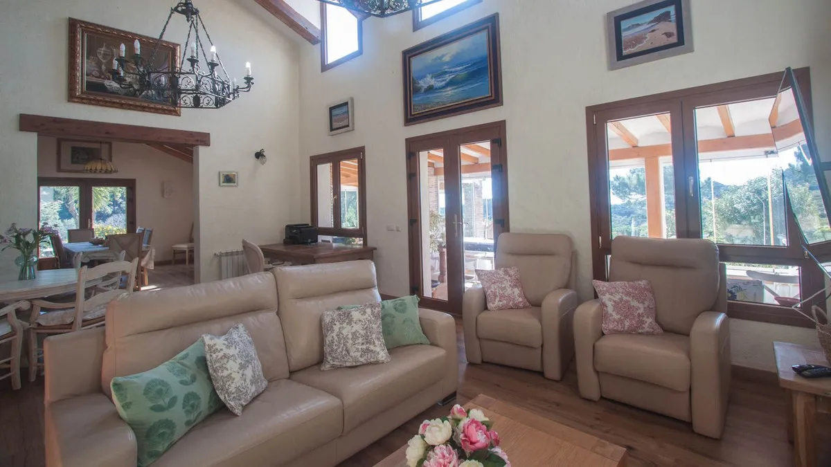 8409d0a0-64dc-4ae3-80d3-748d7219067f