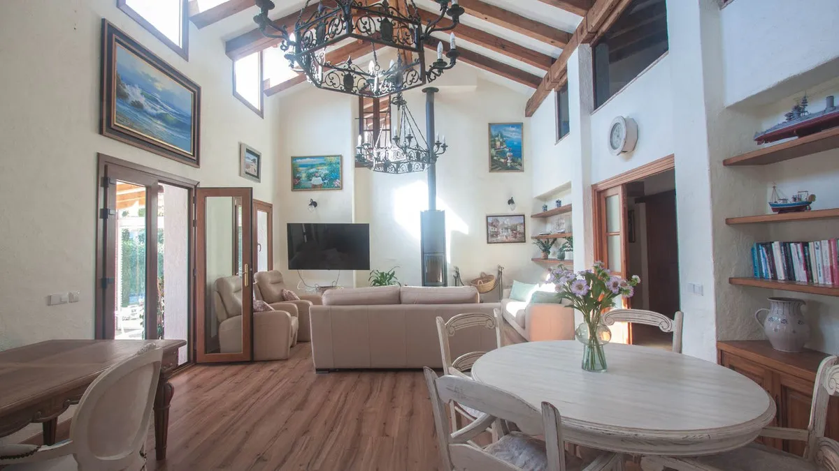 b2b64912-1efa-43e6-8a2a-91ab177657f2