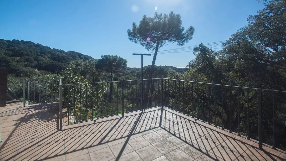 b92e232e-649e-4d23-8c56-bba0a261fd9a