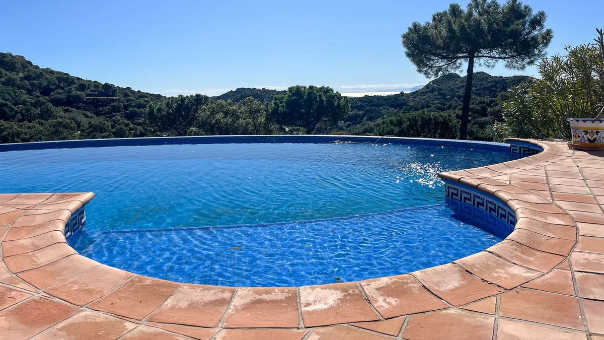 cf23d223-28bf-46ae-b7bc-b8c1b1c827ed