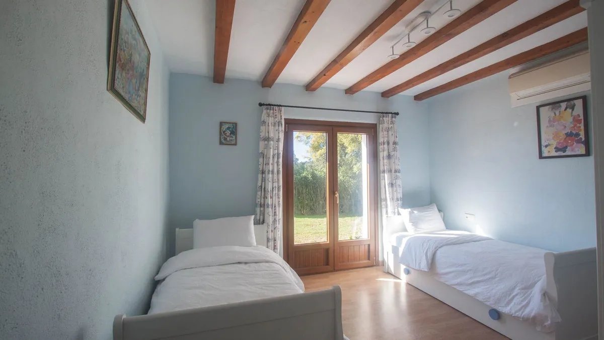 dbb6f28e-31dc-4656-bc60-e5dcfd05b237