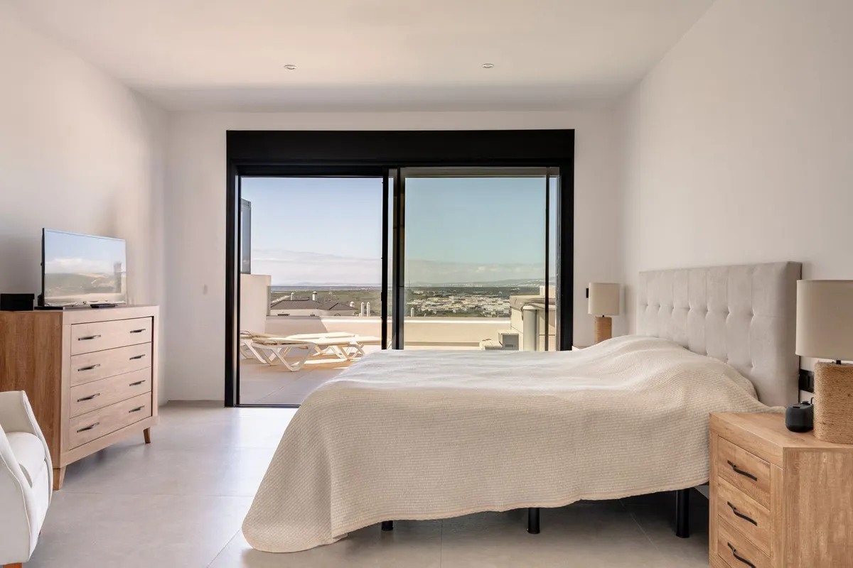 764e7e08-b53e-4a4e-8583-44cf8a4cd21b