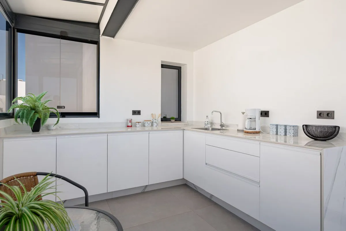 96f9e5fa-4d24-4d20-af22-7500be377b67