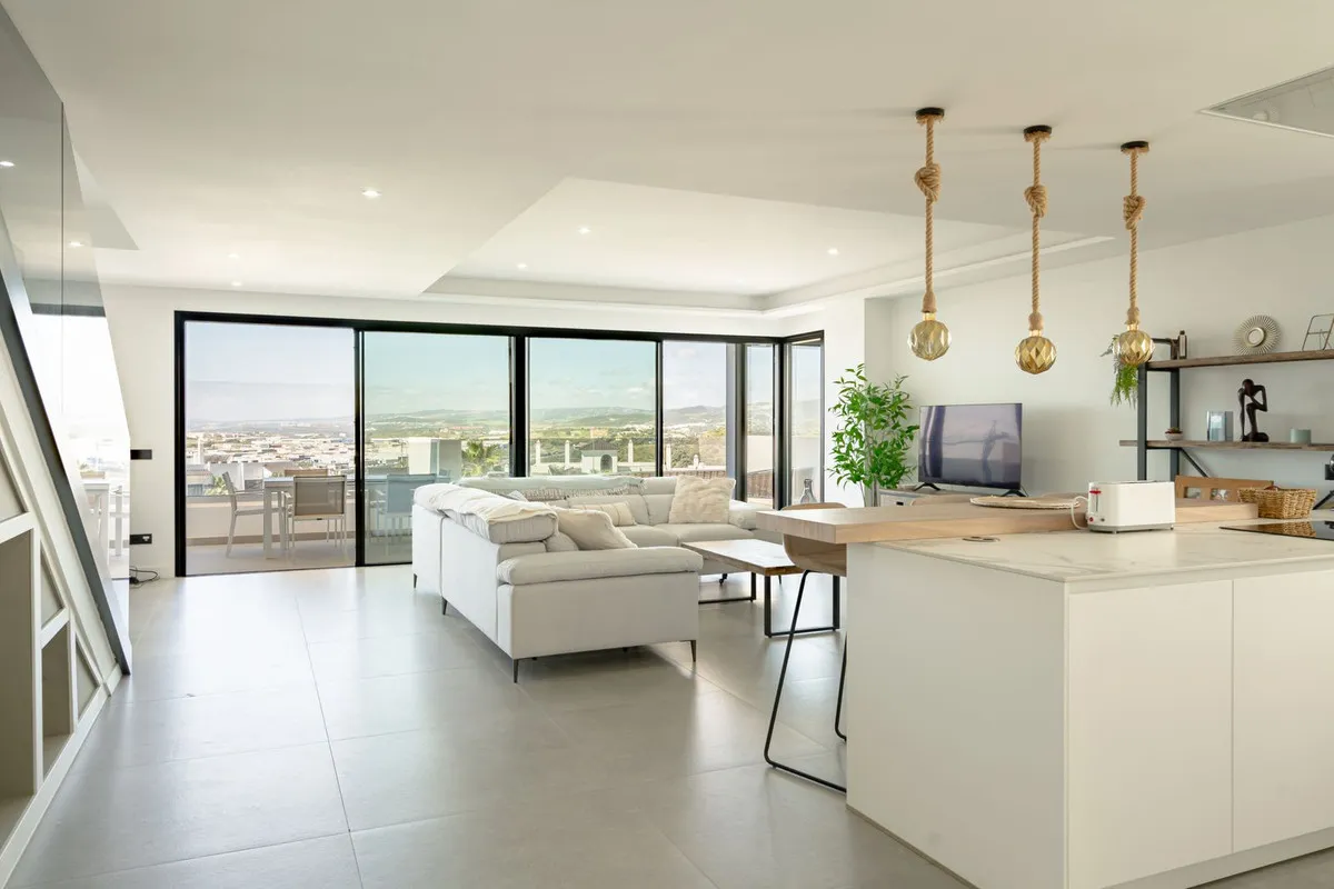 c1af76fa-0cbf-48b1-8e0a-ac59f00be452