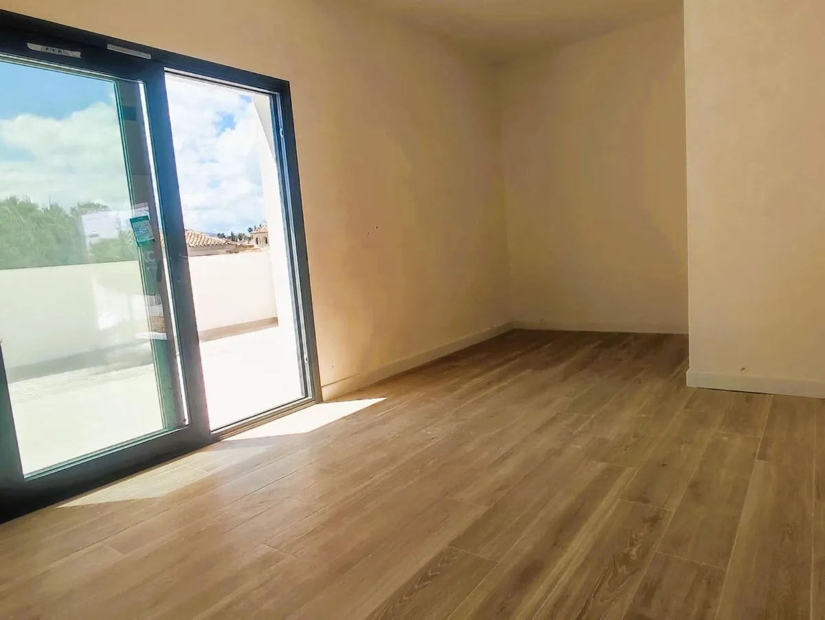 1f121ea5-4b03-483c-be7b-f627424b464c