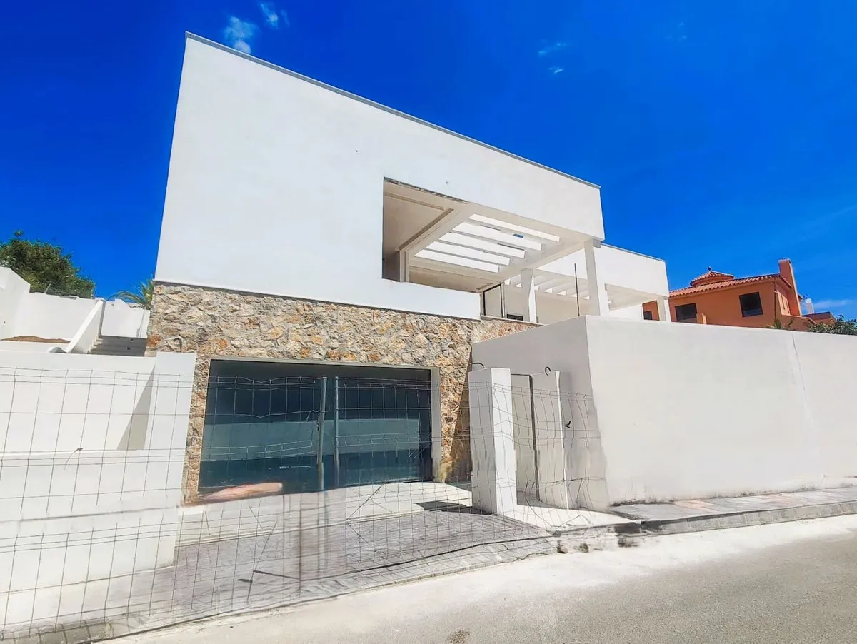 9884fab0-f271-4a82-97c3-4a6c12205b3b