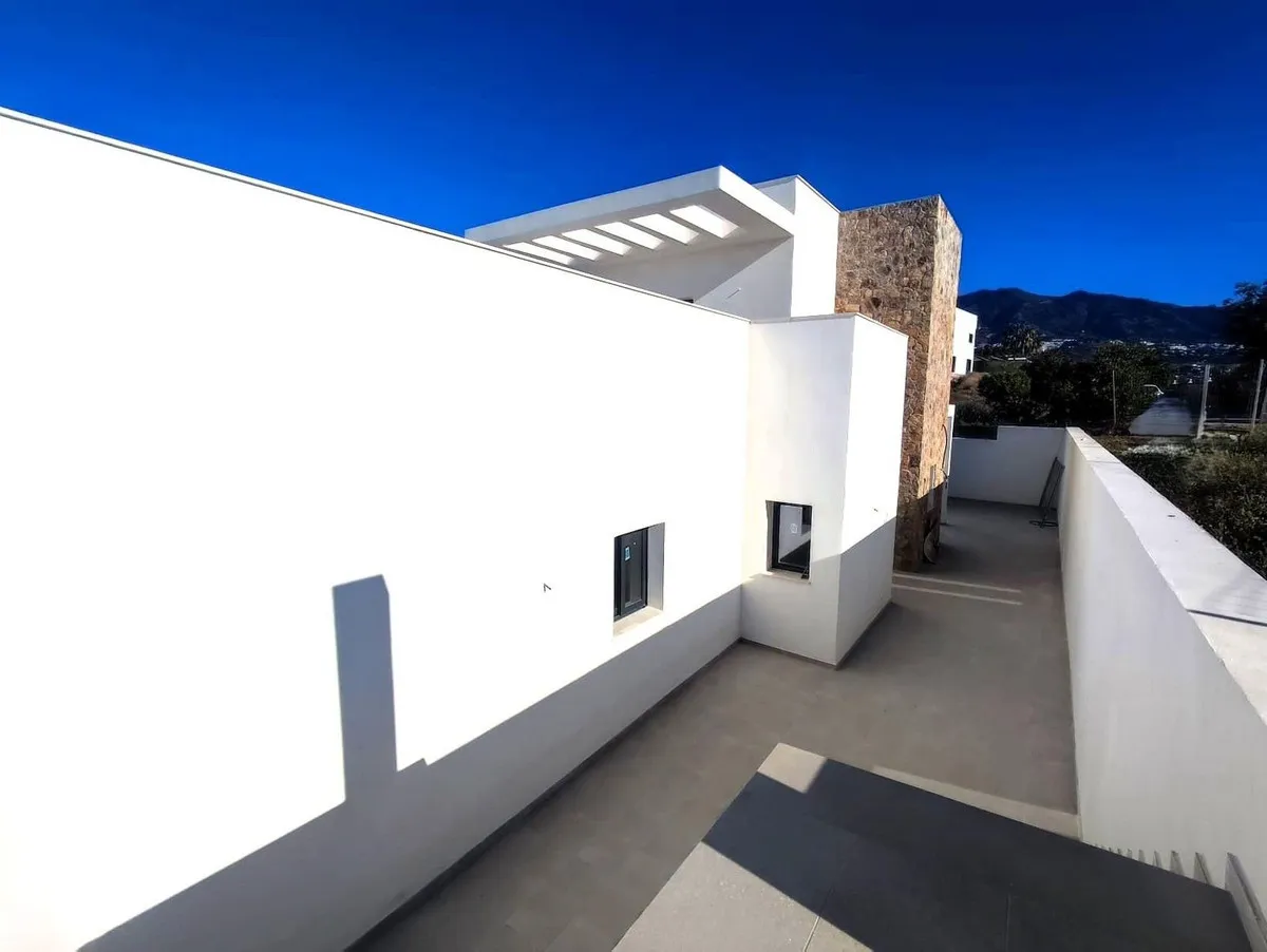 fcaf8fbc-5e2a-4fd7-a779-0c51c84f8e93