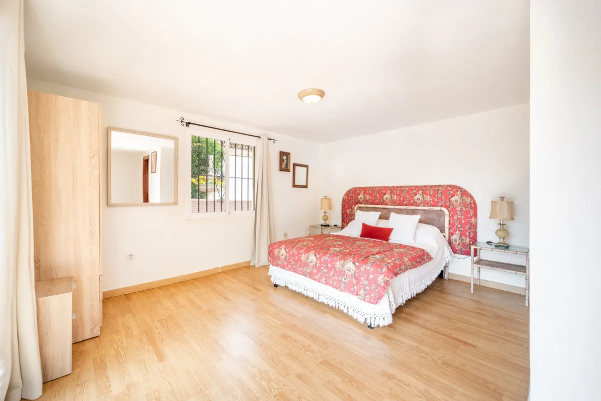 ac8067e7-79d9-49b1-a3c3-9db72f8e38b0