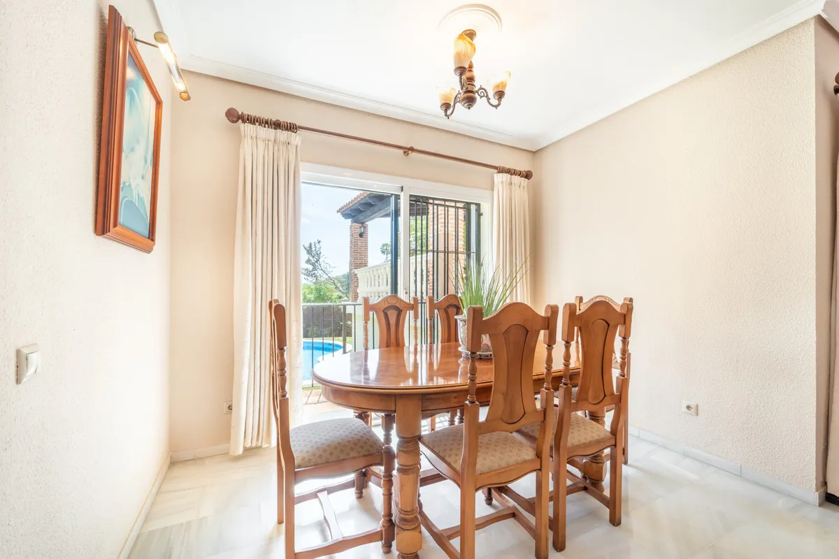 c804408f-b9f9-4c46-b8df-f6e23ba142d4