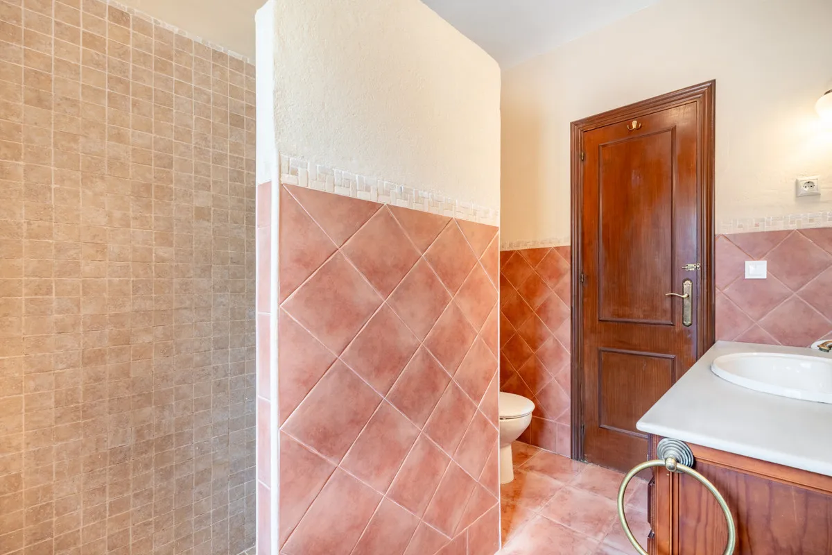 f8e6f8b6-7935-4816-9d01-32336dc2329a