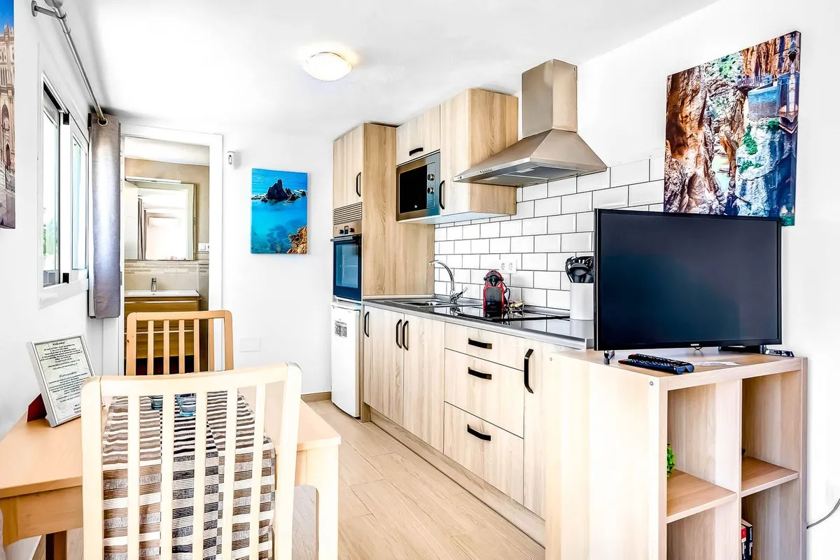 c767fd75-f21d-4403-b126-fc9c630c2e35