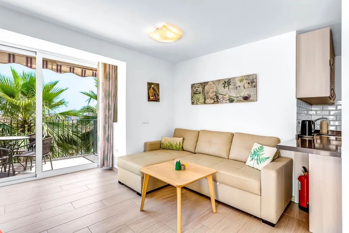 d8012a19-f30c-45ad-921e-10eece9a5d5e