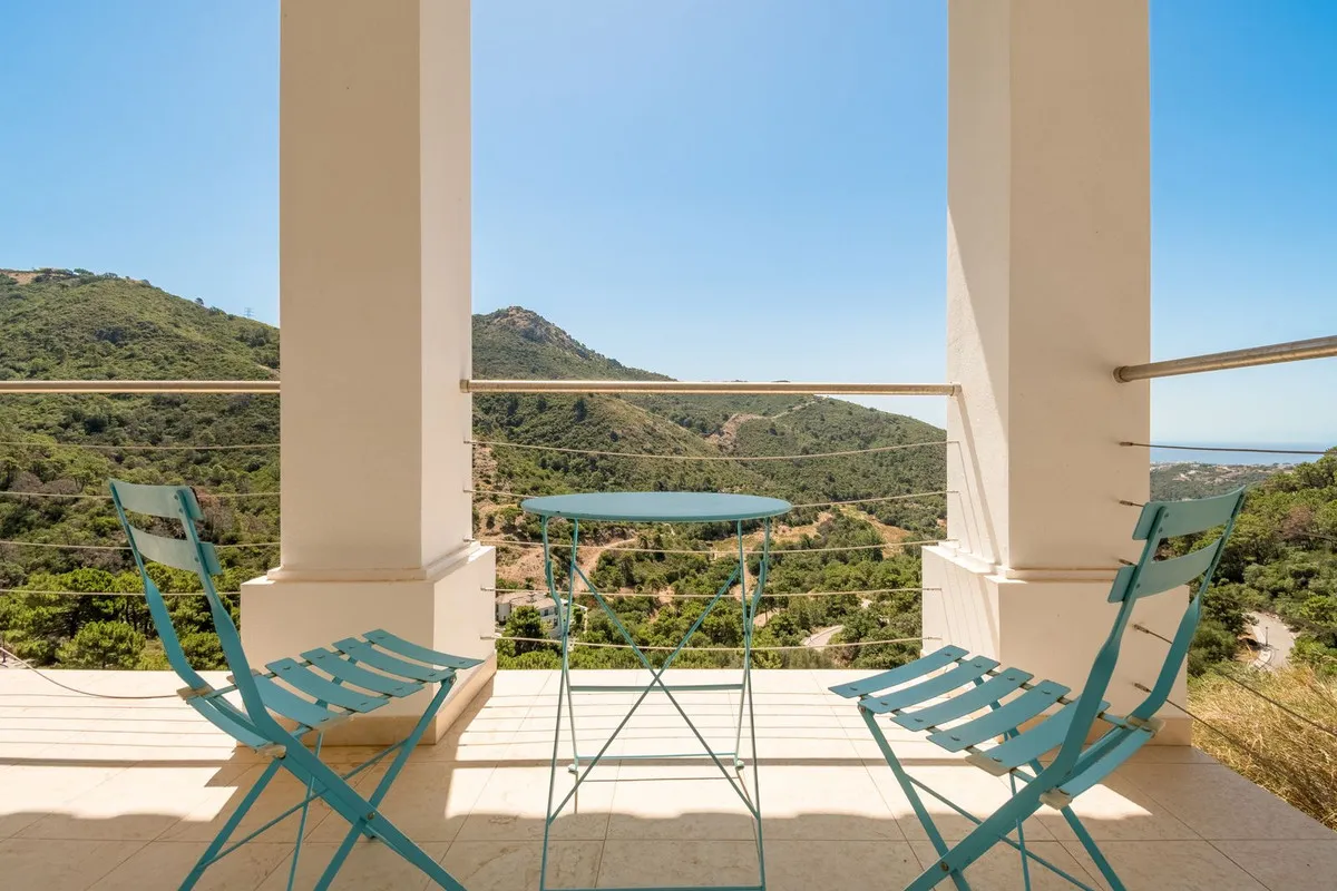 233f766b-a91d-44be-8bbc-b2dac16bb0c2