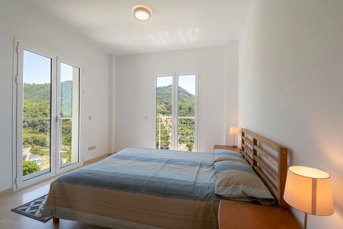 af1b176b-434a-4039-ad35-66f2ab08bbb8