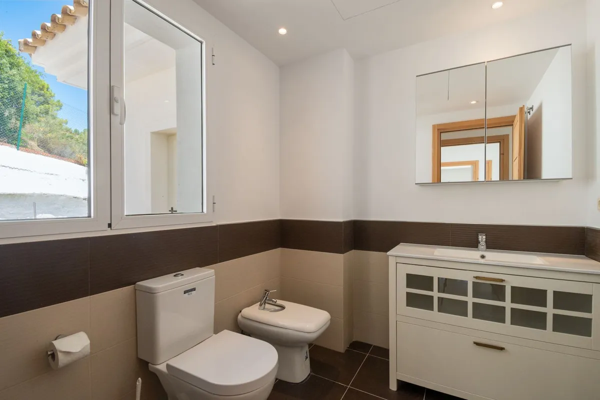 b08ca032-b1bc-48fe-8a66-8ad9679c0652