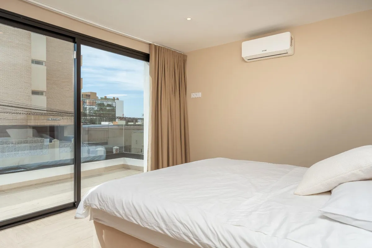 56cdf7f8-a34b-4438-bd06-97259844de0a