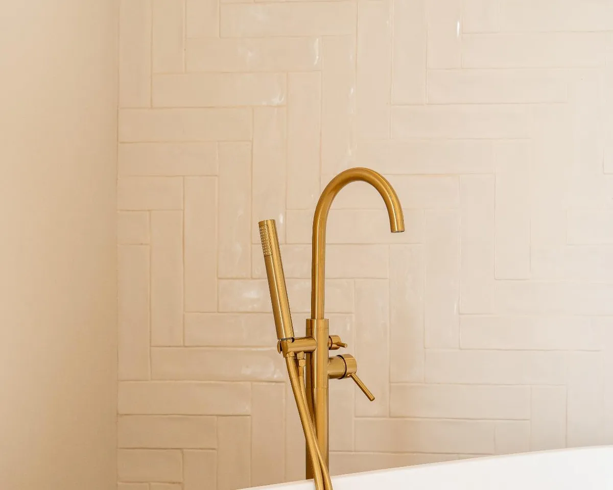 5a0dfb34-e905-4f25-9792-d2f483ebbfb6