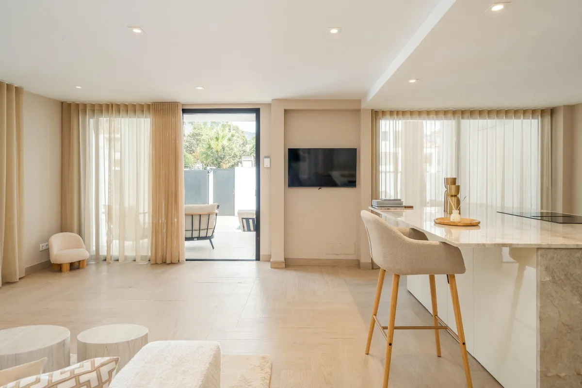 ce895d9d-68e3-44f0-82e5-69bf80f5f04e