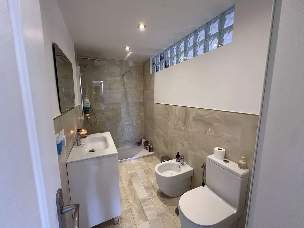 102a8e46-9dbd-49a1-8a79-e23742909ad5