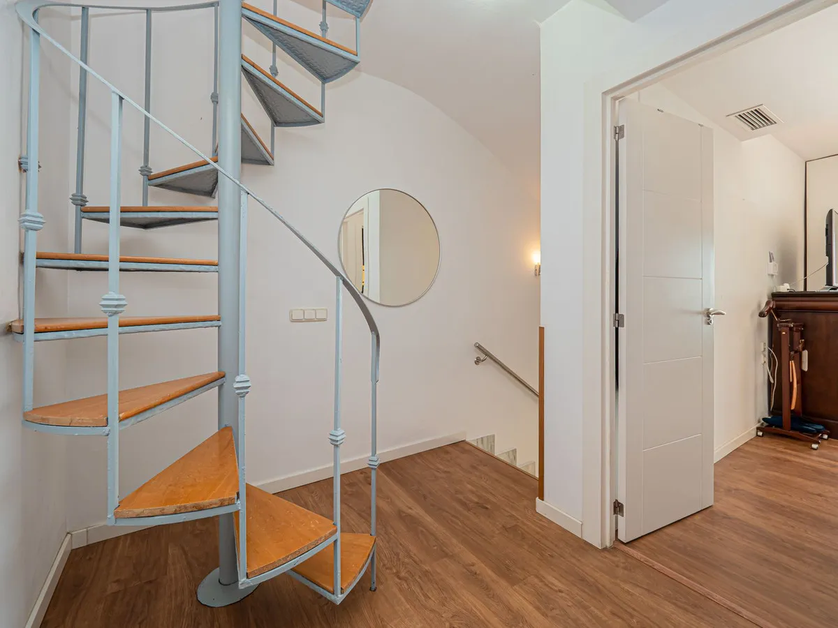 8ac7c485-8ec2-4cdc-8f81-118a844f5171