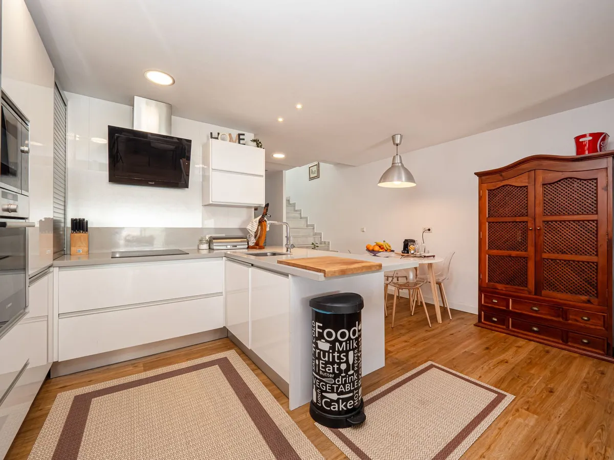 bcc1006e-aee9-49a9-84e3-3846cd9a096a