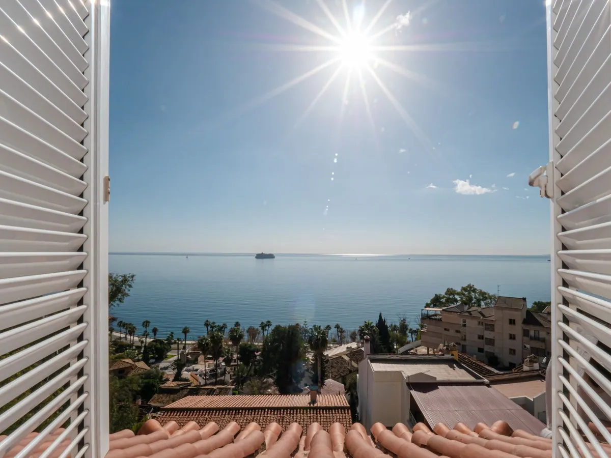 c9d94d6e-e2c9-4db5-ac5e-332f4c7f87d9